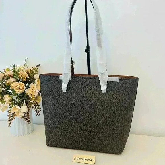 Michael Kors Jet Set Travel Tote Double Pocket Brown Signature MK - Picture 4 of 10